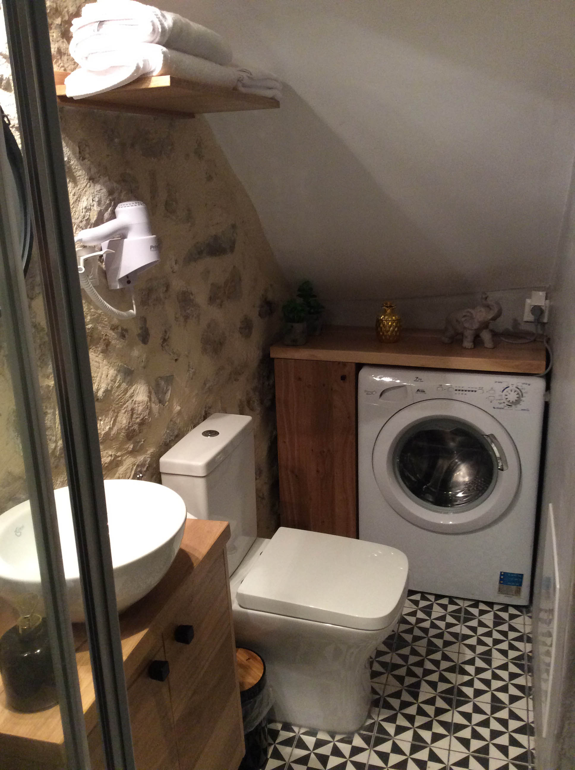 OPSIS LIVING HERAKLION SUITE DOWN