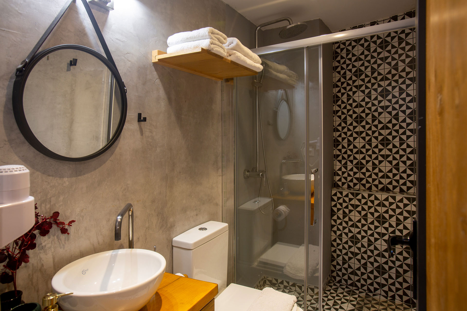 OPSIS LIVING HERAKLION SUITE DOWN